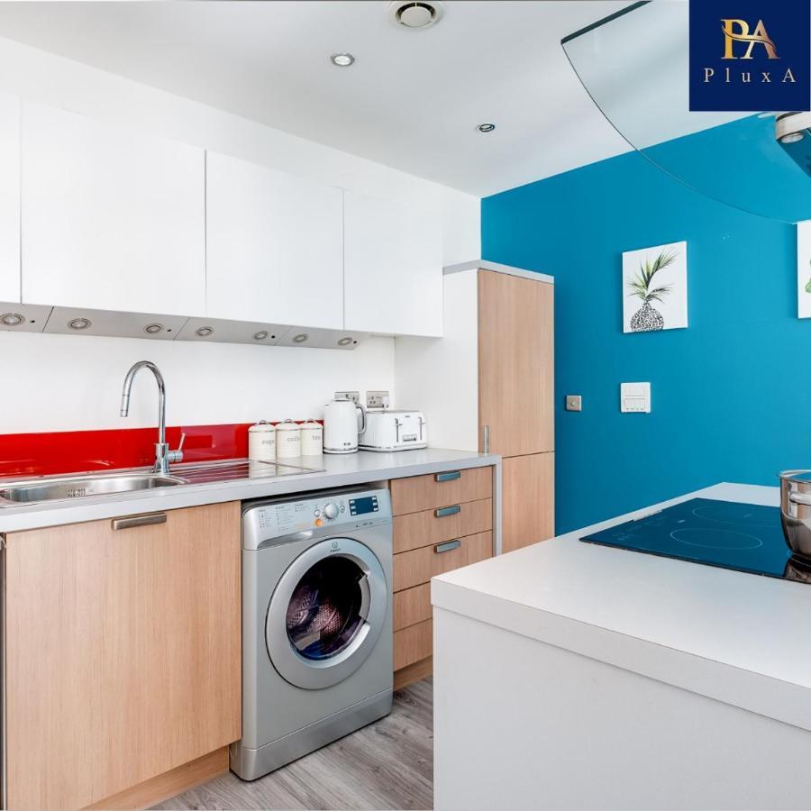 Pluxa Vivid Veranda Beautiful City Centre Apartment With Free Parking Birmingham Exteriör bild