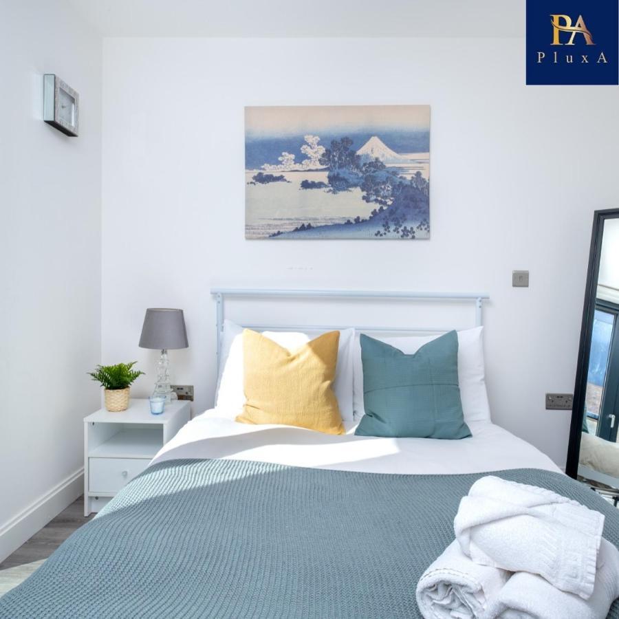 Pluxa Vivid Veranda Beautiful City Centre Apartment With Free Parking Birmingham Exteriör bild