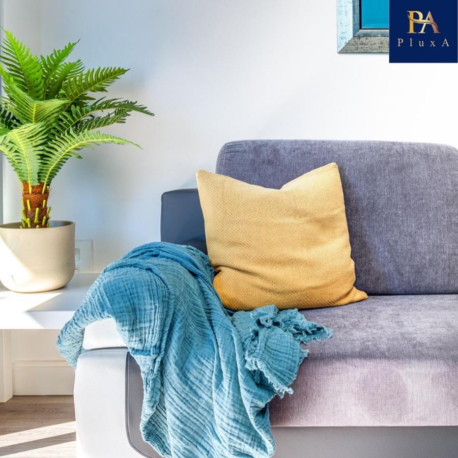 Pluxa Vivid Veranda Beautiful City Centre Apartment With Free Parking Birmingham Exteriör bild
